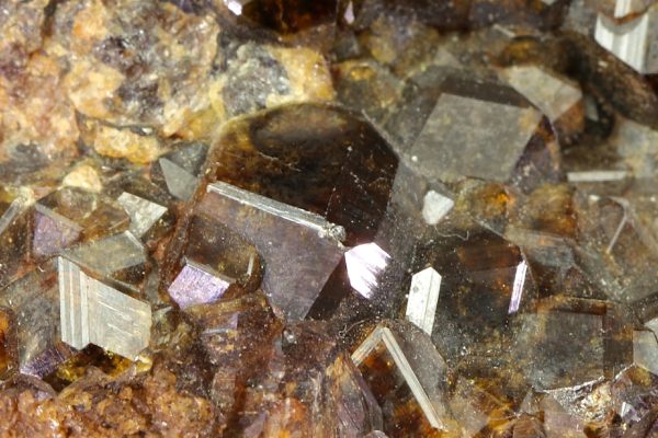 Andradite - Image 6