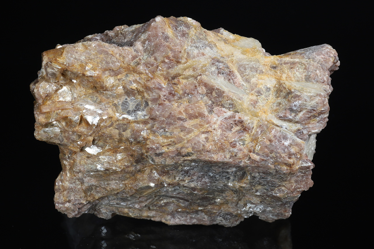 Diaspore, andalusite - Image 6