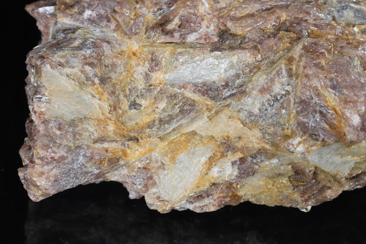 Diaspore, andalusite