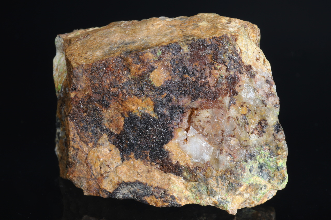 Hessite, winstanleyite, rodalquilarite - Image 5