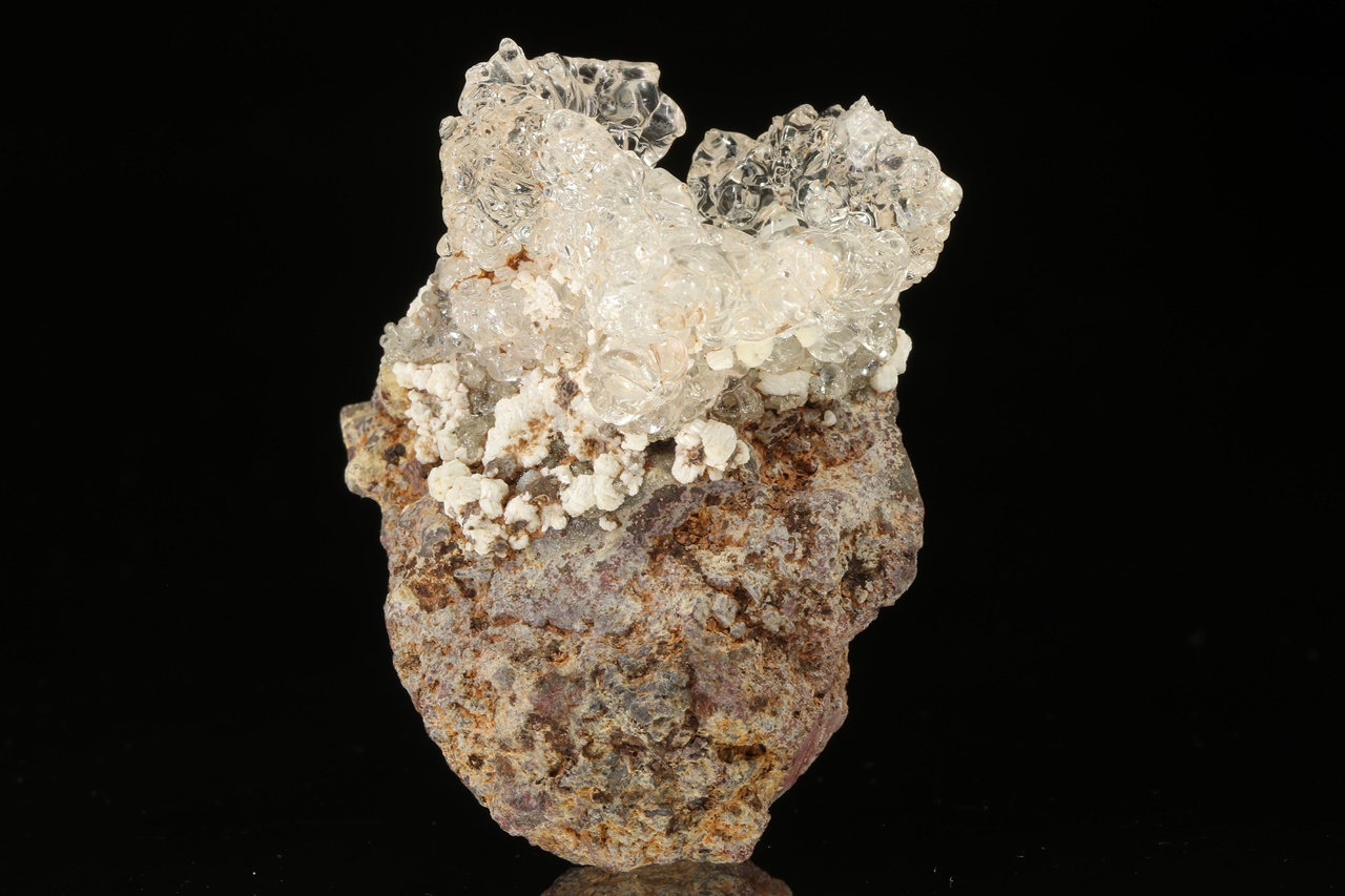 Hyalite, staffelite