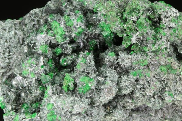 Uvarovite, clinochlore - Image 4