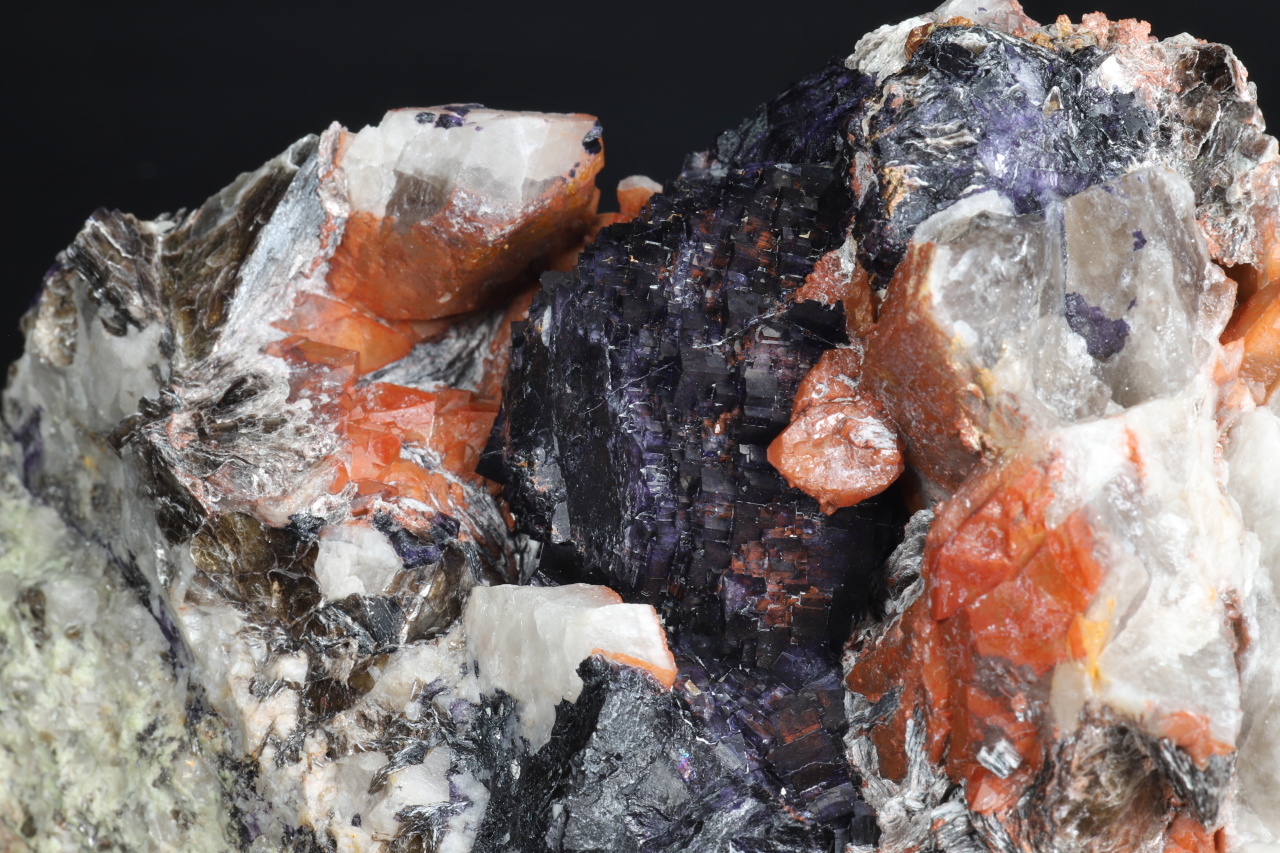 Fluorite, quartz, zinnwaldite - Image 6