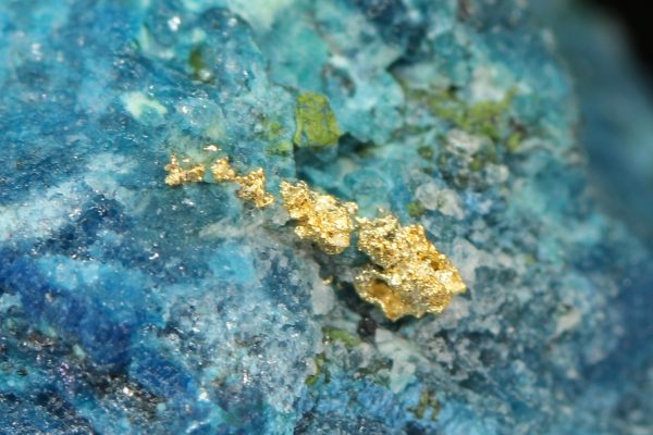 Gold, shattuckite - Image 11