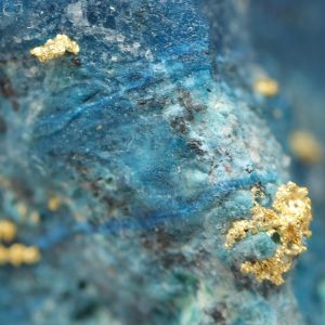 Gold, shattuckite