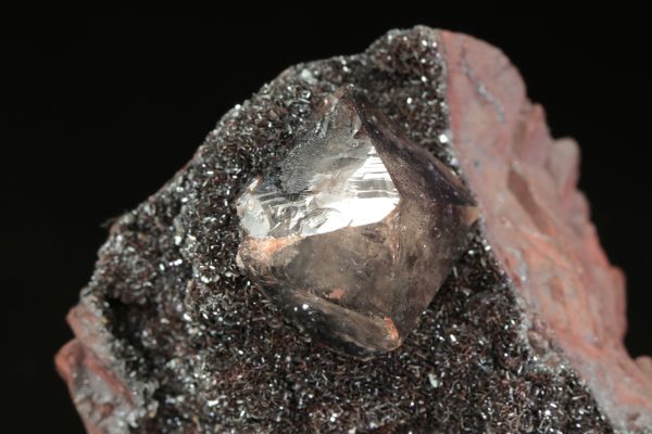 Smoky quartz, hematite - Image 5