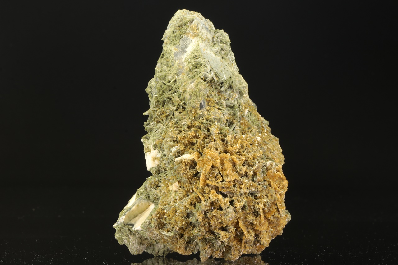 Epidote, stilbite - Image 2