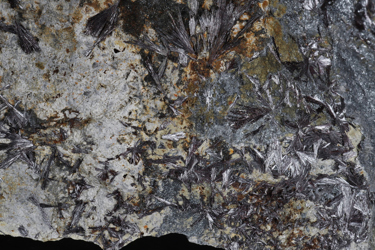 Kermesite, stibnite - Image 8