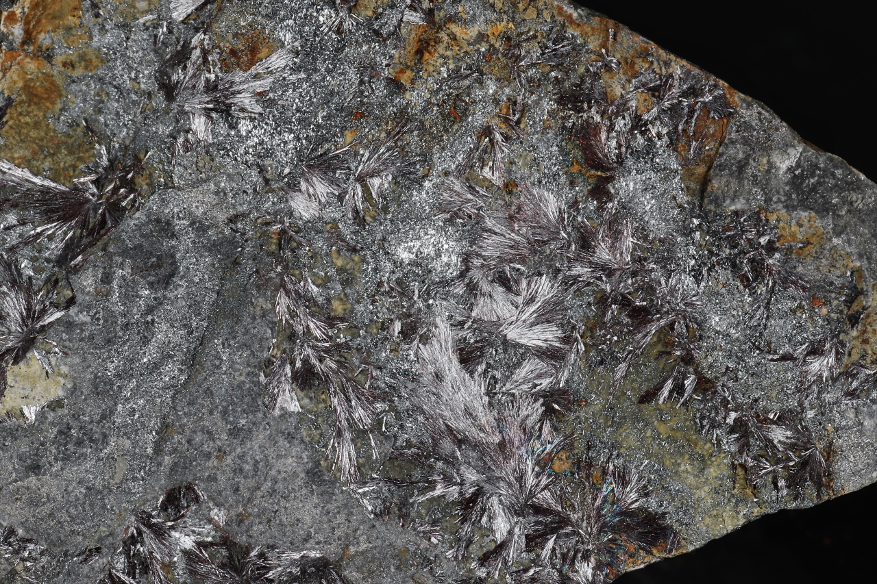 Kermesite, stibnite - Image 10