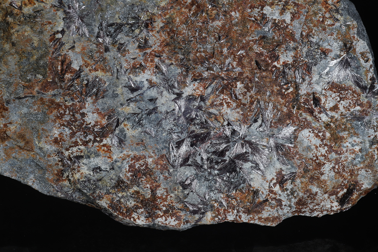 Kermesite, stibnite - Image 4