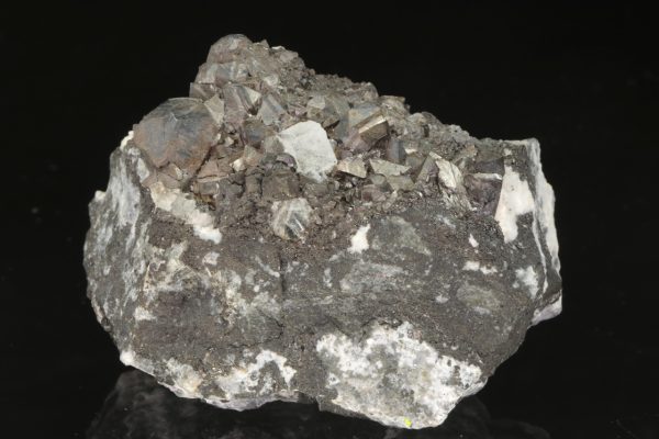 Alabandite, fluorite
