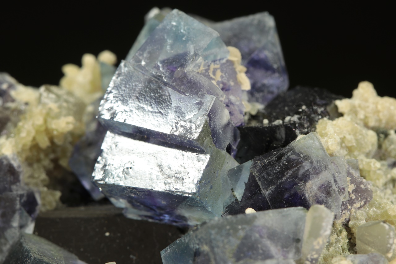 Fluorite, sphalerite - Image 8