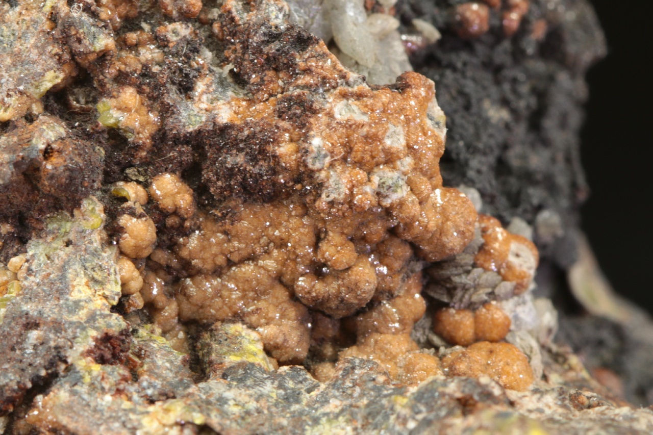 Campylite, cerussite - Image 4