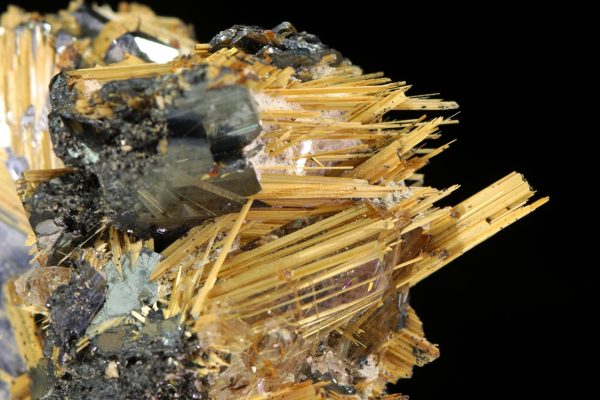 Rutile, hematite - Image 6