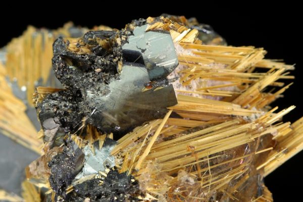 Rutile, hematite - Image 7
