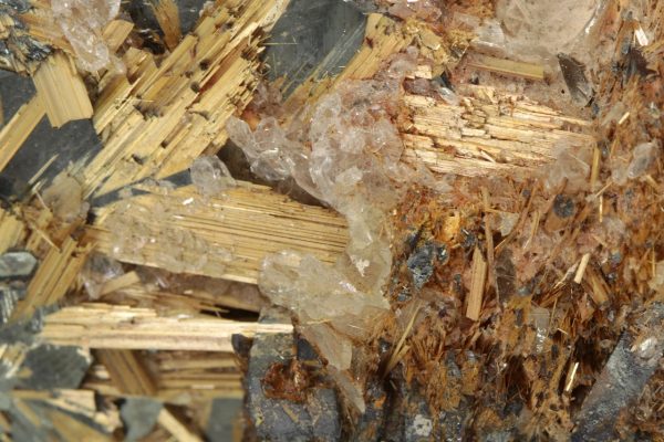 Rutile, hematite - Image 12