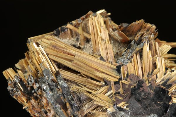 Rutile, hematite - Image 8