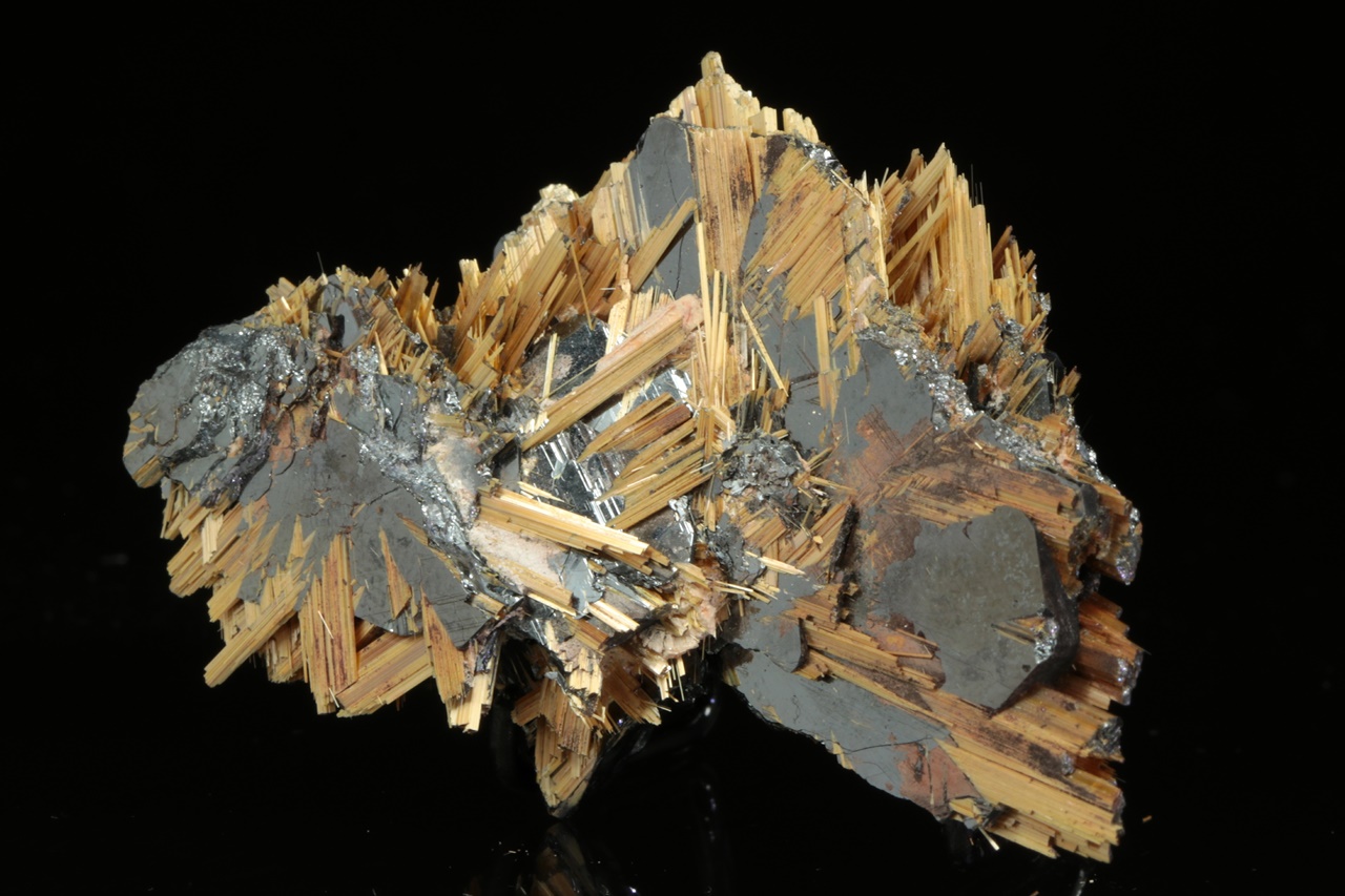 Rutile, hematite - Image 4
