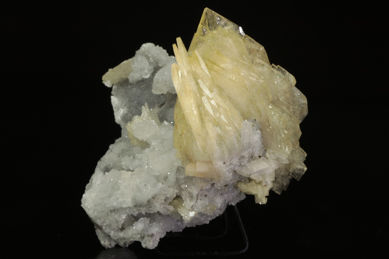Baryte, quartz - Image 4