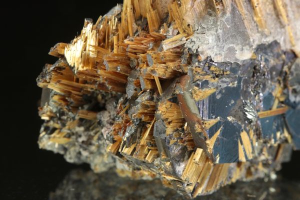 Rutile, hematite, hyalite - Image 11