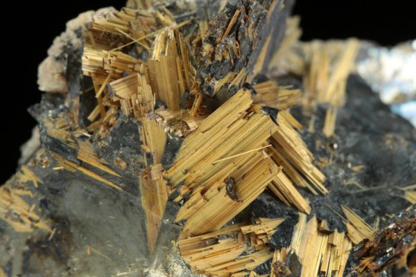 Rutile, hematite - Image 8