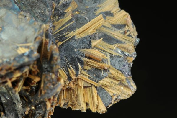 Rutile, hematite - Image 9