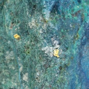 Gold, shattuckite