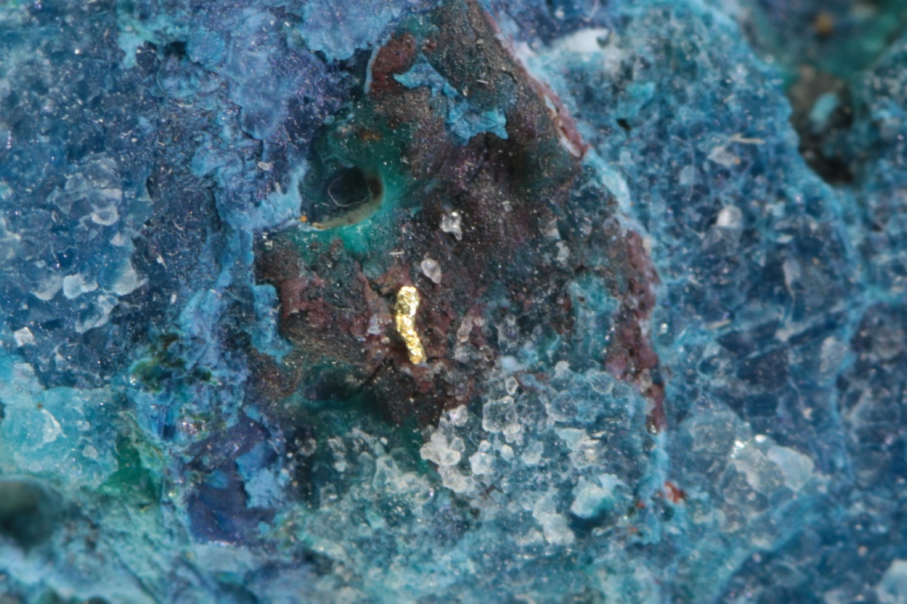 Gold, shattuckite - Image 8