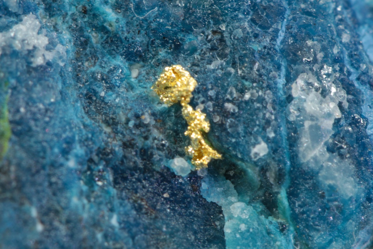Gold, shattuckite - Image 11