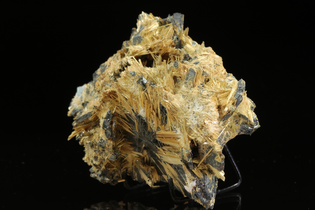 Rutile, hematite - Image 4