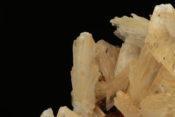 Gypsum, dolomite - Image 9
