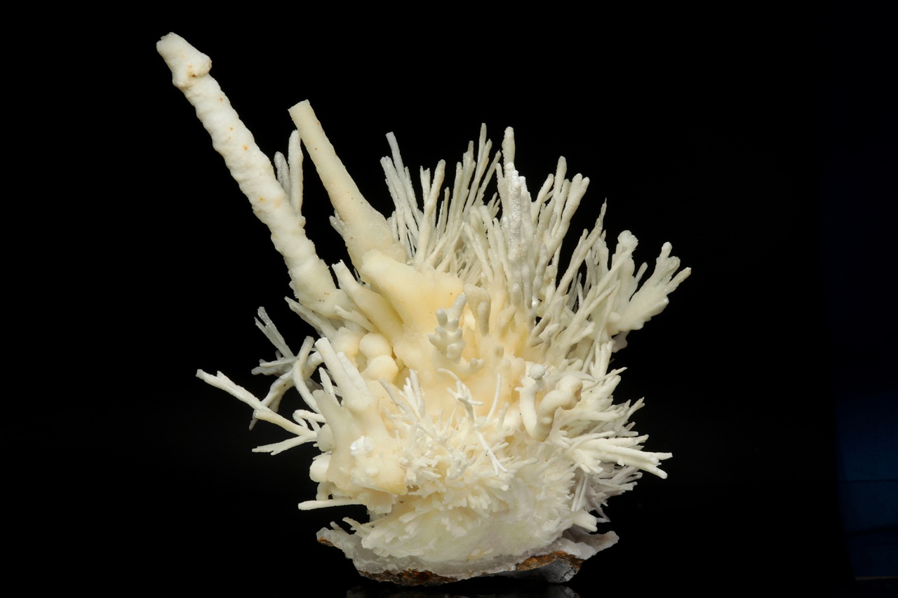 Aragonite - Image 7