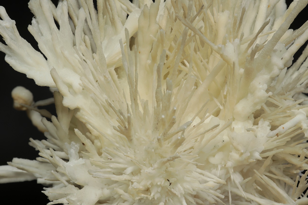 Aragonite - Image 19