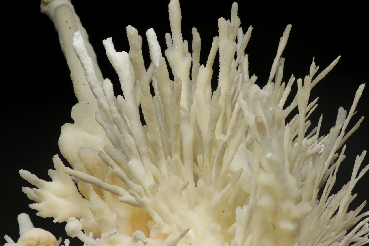 Aragonite - Image 16