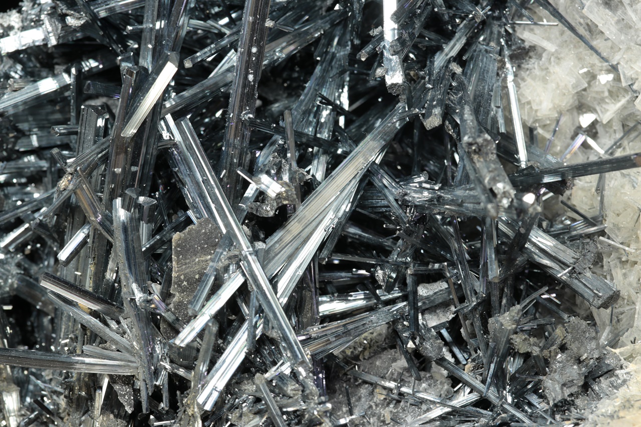 Stibnite - Image 9