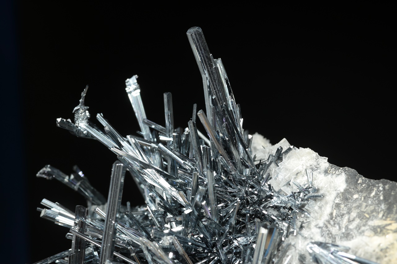 Stibnite - Image 14
