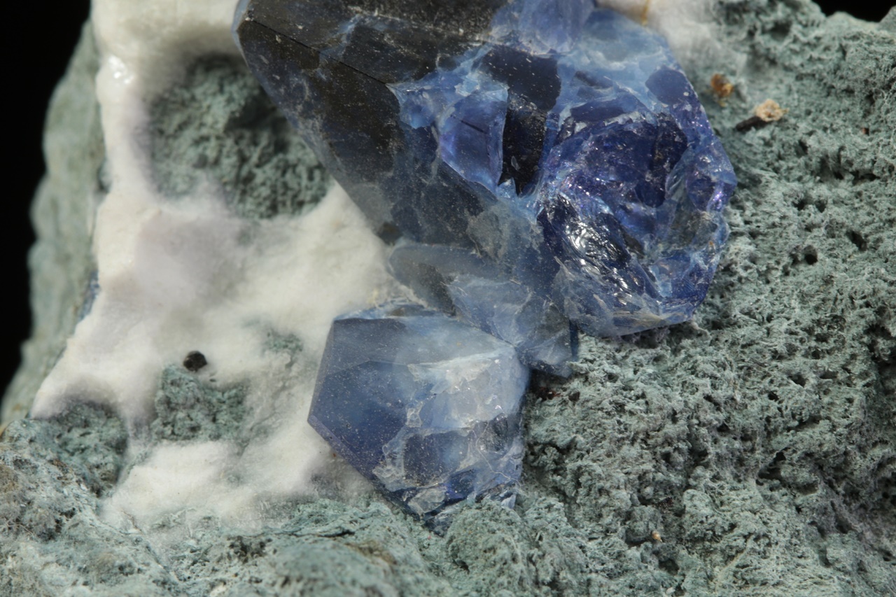 Benitoite - Image 8