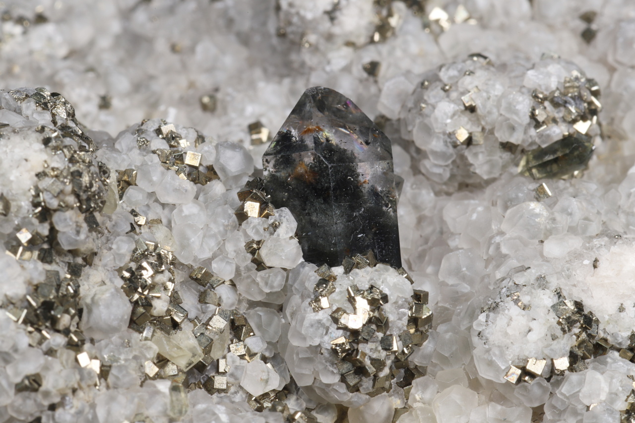 Quartz, calcite - Image 5