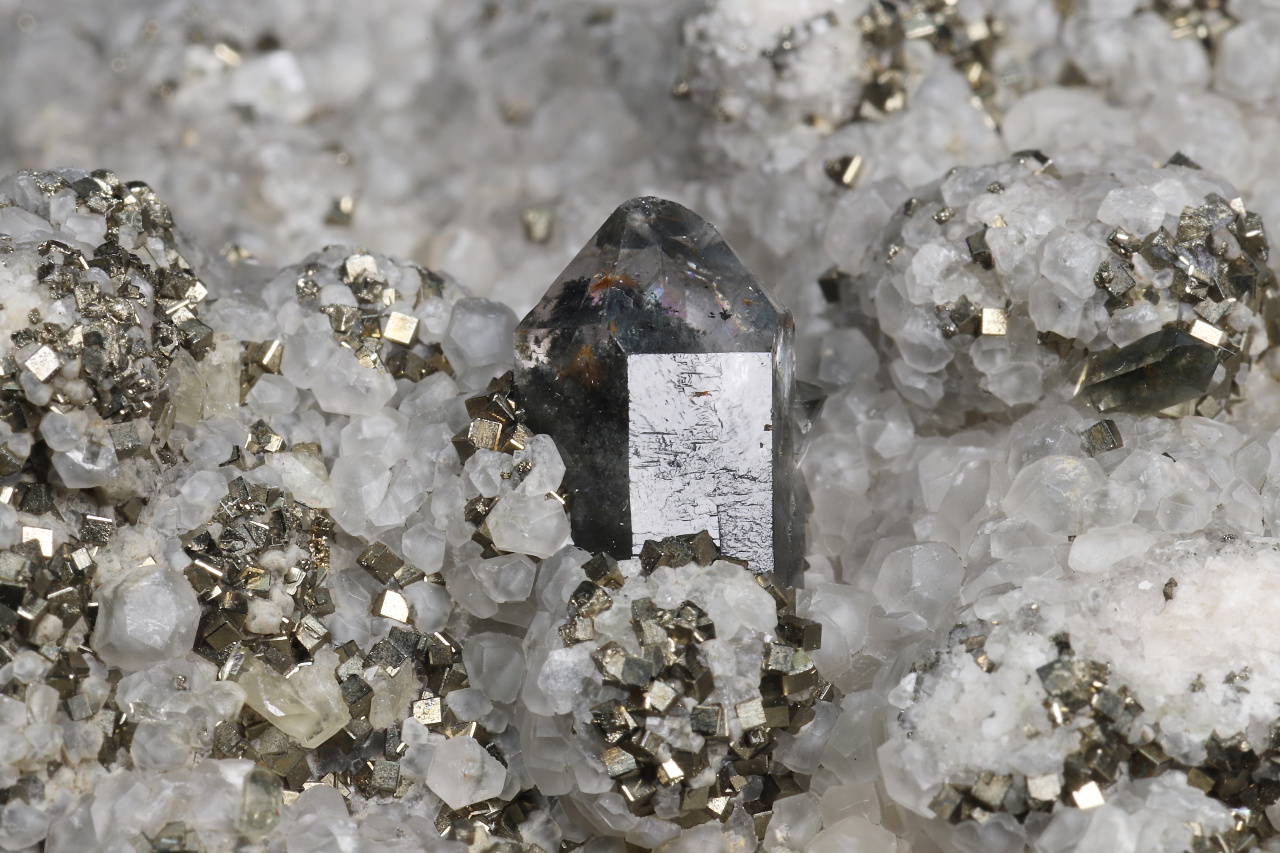 Quartz, calcite - Image 6