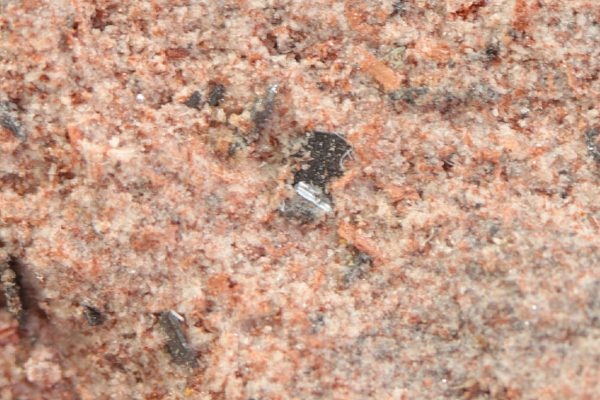 Pseudobrookite - Image 6