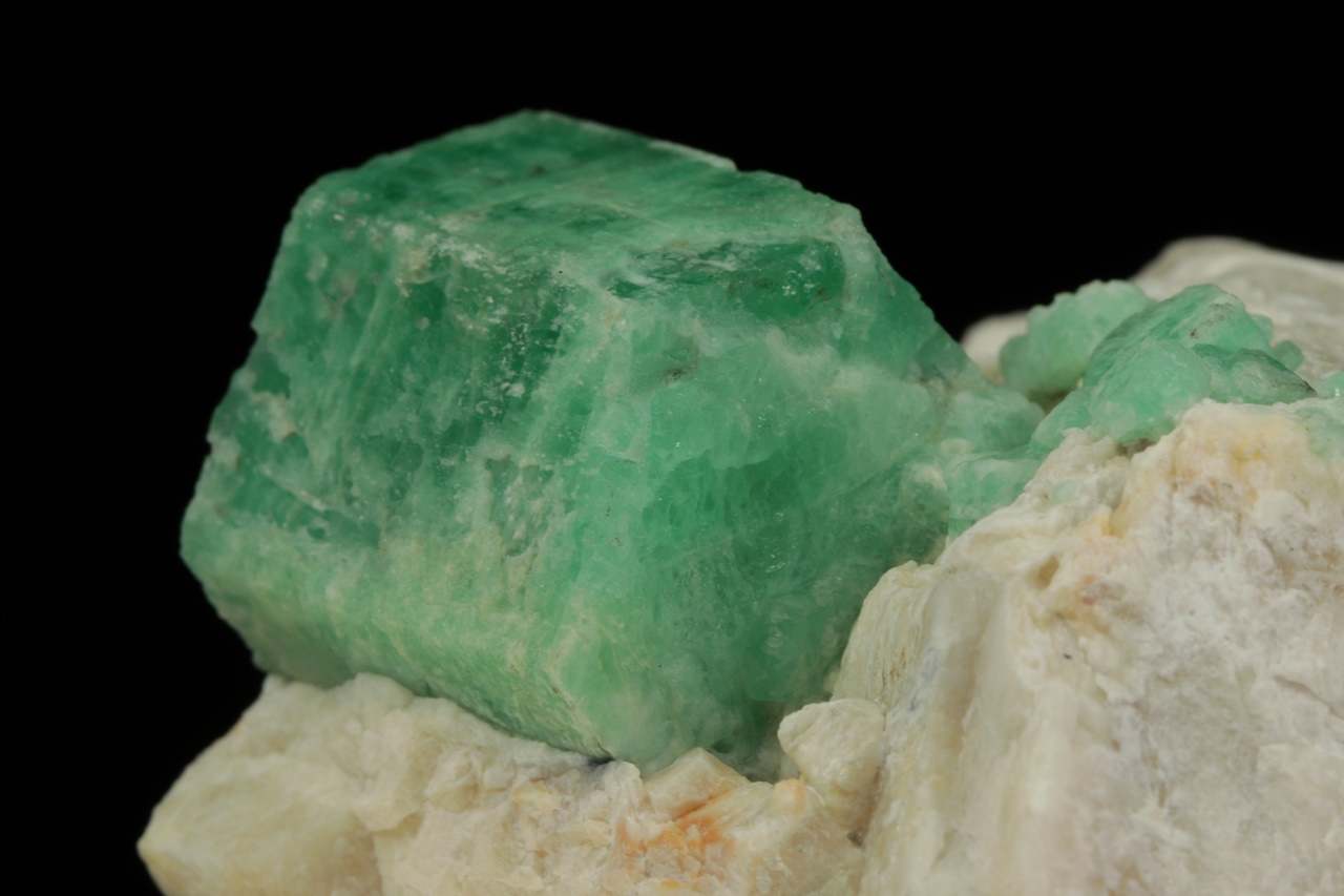 Emerald - Image 8