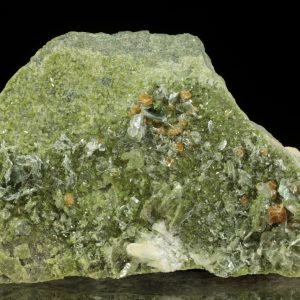 Vesuvianite, grossular, clinochlore