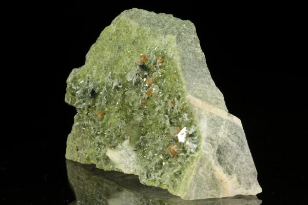 Vesuvianite, grossular, clinochlore - Image 2