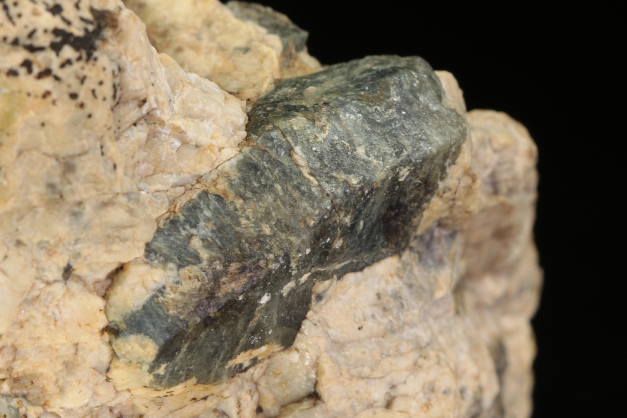 Corundum - Image 8
