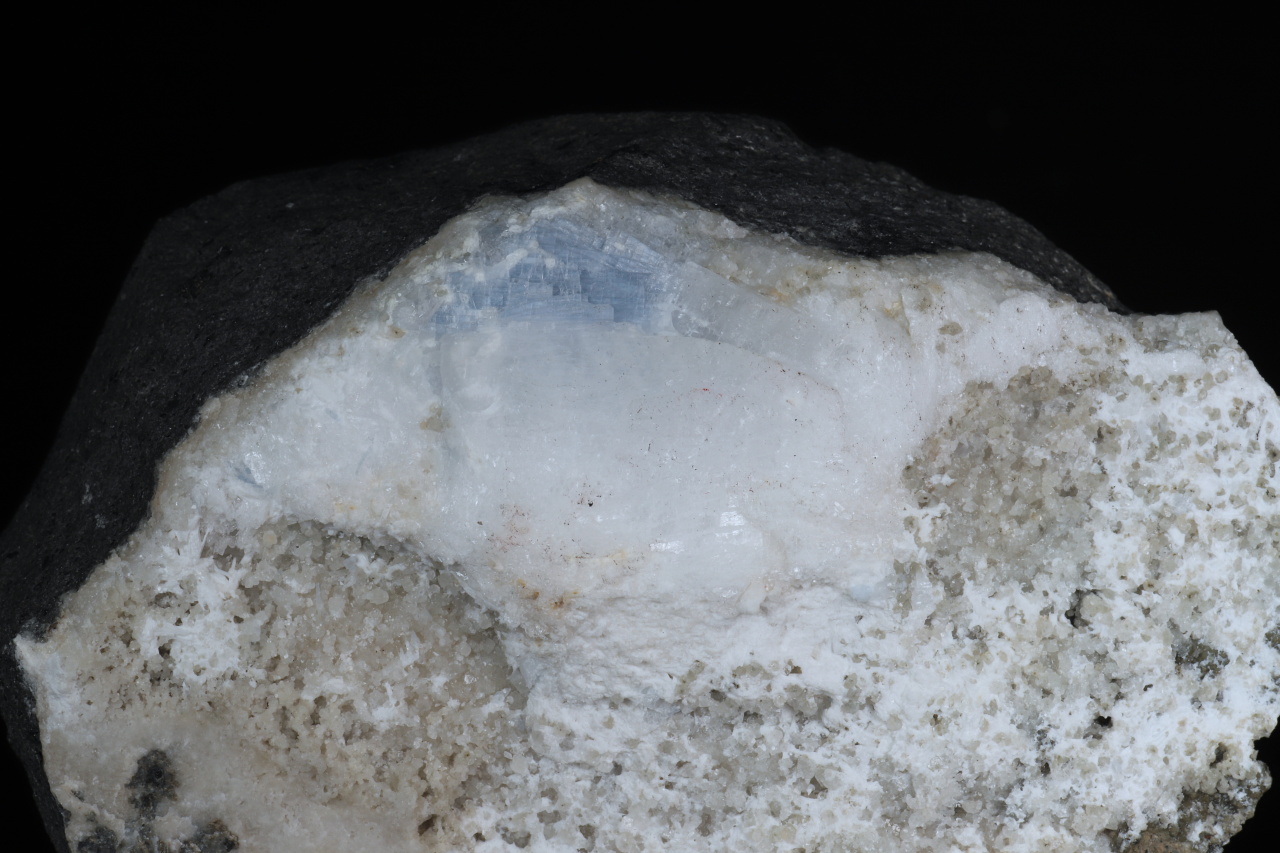 Anhydrite, gypsum, natrolite - Image 5