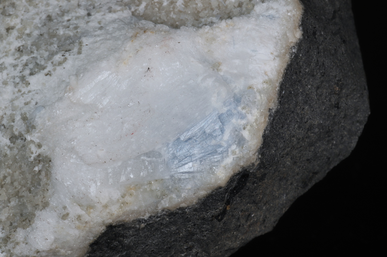 Anhydrite, gypsum, natrolite - Image 6