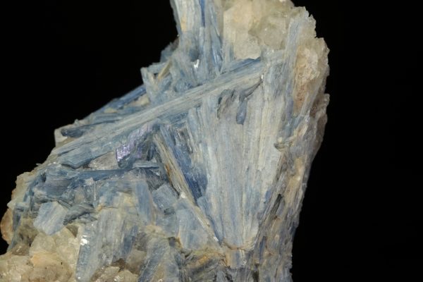 Kyanite - Image 6