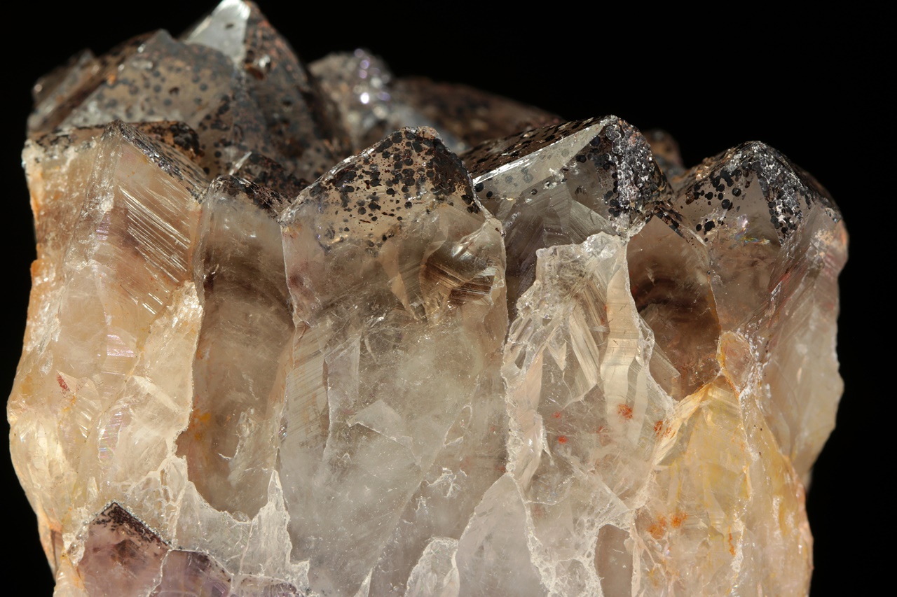 Amethyst, goethite - Image 4