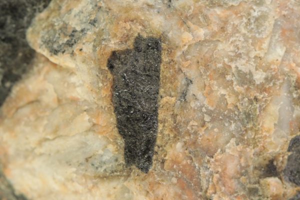 Allanite - Image 3