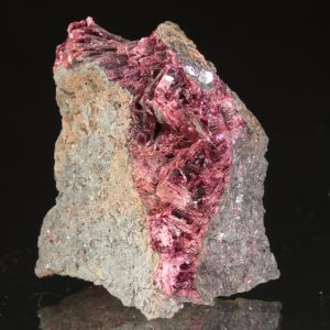 Erythrite, skutterudite